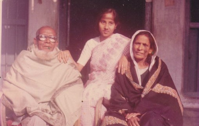 Family photo with Apamoni